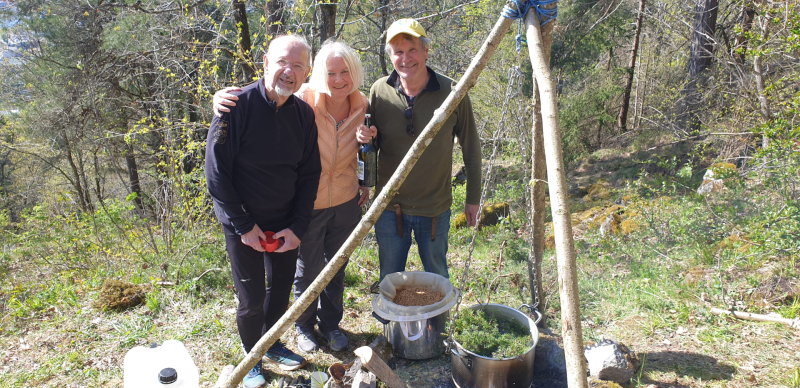 Flere medlemmer av Drammen Rotary deltok på #leirbålbrygging Lørdag 26. April 2025